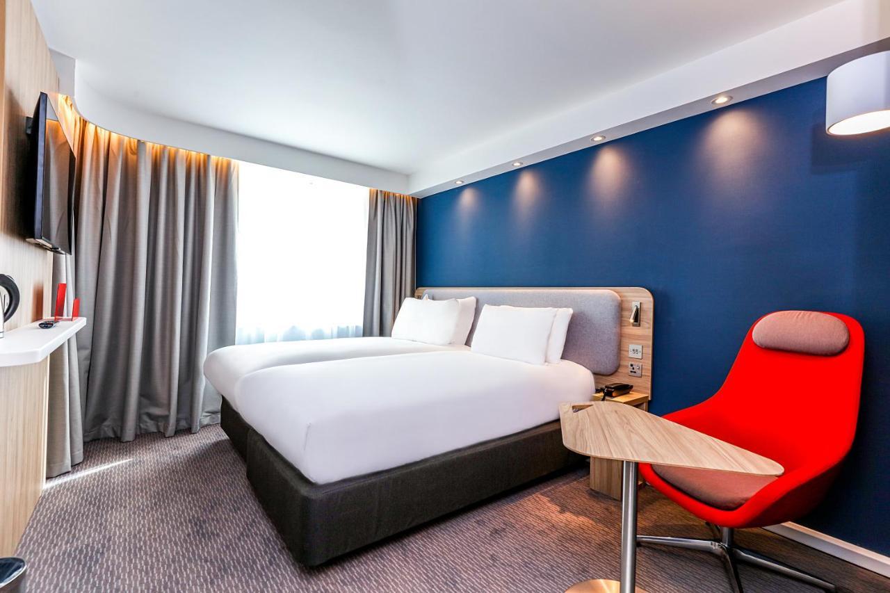 Holiday Inn Express - Exeter - City Centre By Ihg Exterior photo
