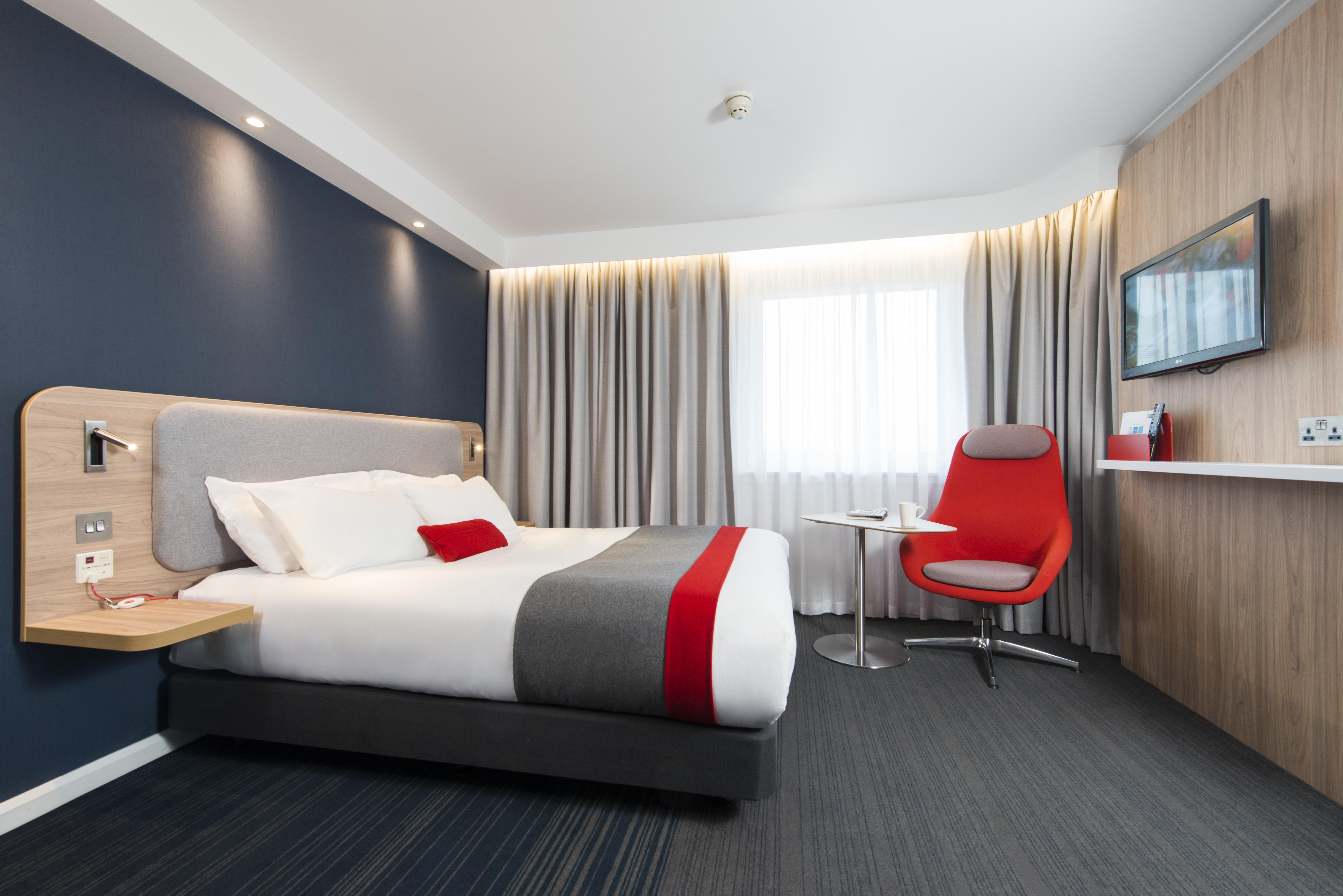 Holiday Inn Express - Exeter - City Centre By Ihg Exterior photo
