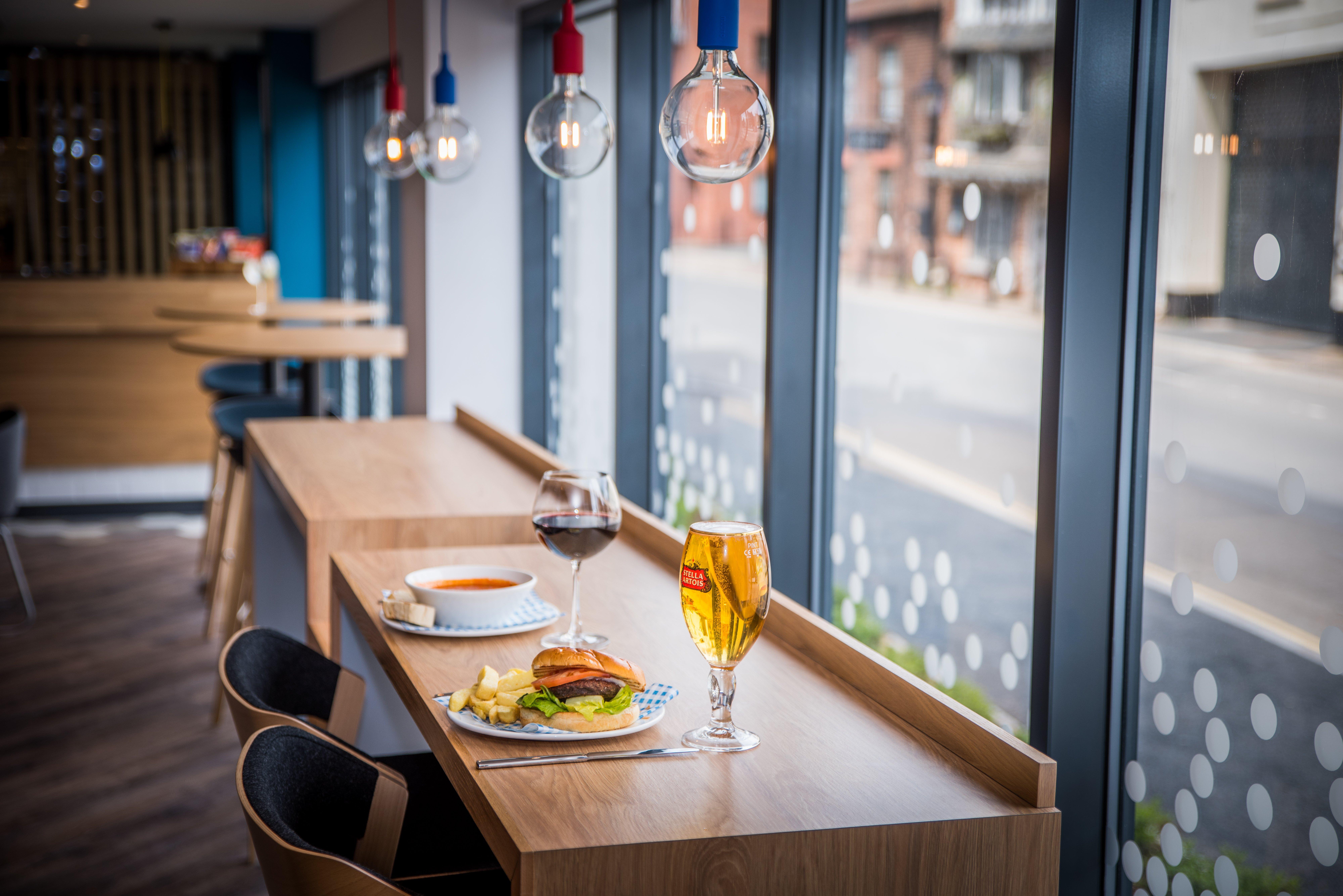 Holiday Inn Express - Exeter - City Centre By Ihg Exterior photo